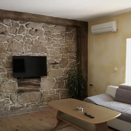 Stone Oasis House - With Panoramic View Villa Mostar